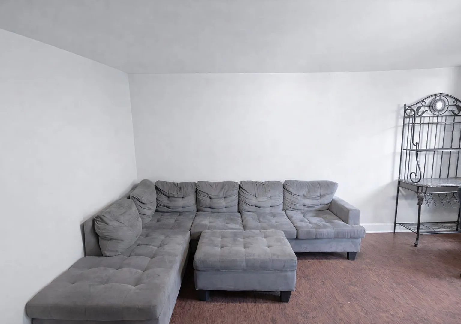 217 Columbia St (985 Danby Rd LLC) — Photo 3