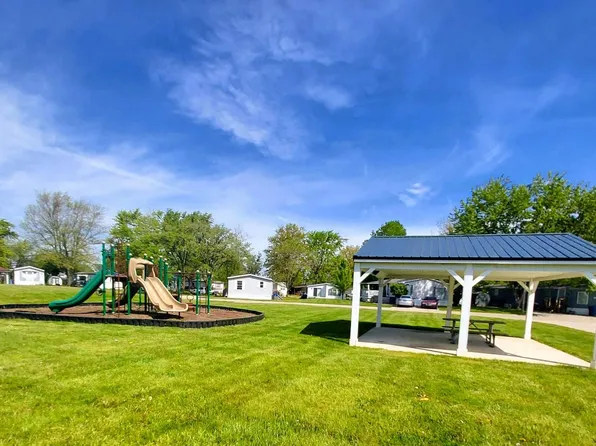 5 Northwood Cir, Urbana, IL 61802