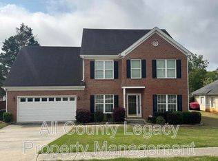 828 Windsor Oak Cir, Lawrenceville, GA 30045