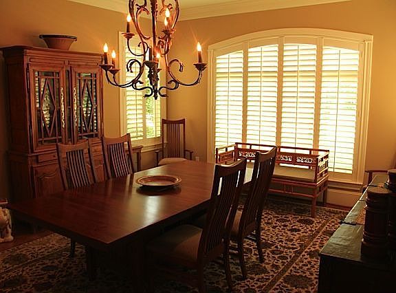 Traditional Dining Room