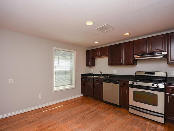Kitchen / Dining