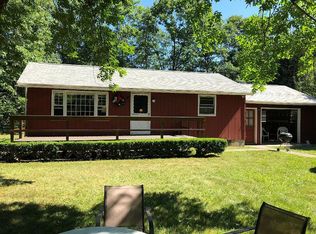 101 Cemetery Rd, Putney, VT 05346