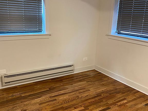 4th image of 845-55 W Agatite Ave #845-3G