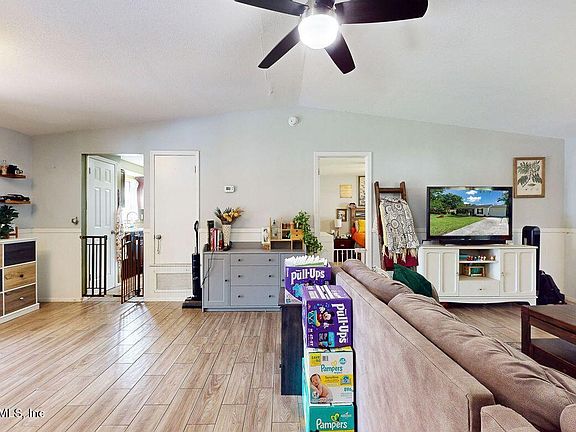 4th image of 1649 MARY BETH Drive