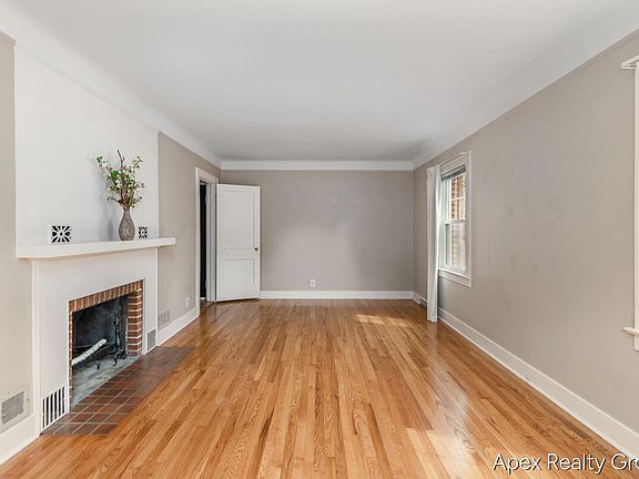 5th image of 555 E Central Ave