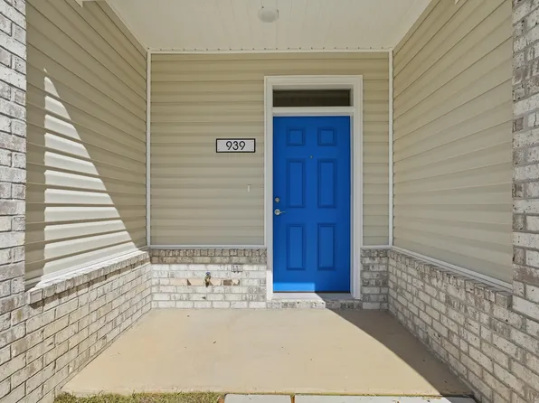 935 Kenzie Ln, Fort Walton Beach, FL 32547