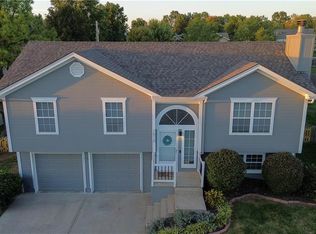 1510 Allendale Dr, Greenwood, MO 64034