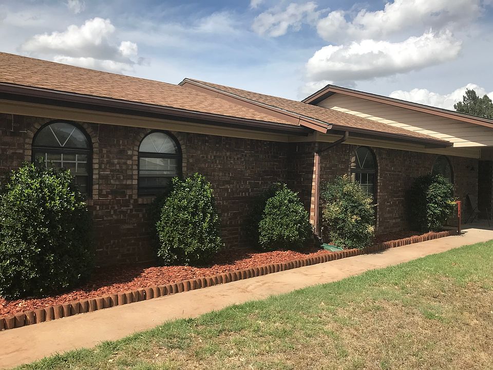 2nd image of 771 Hereford Dr