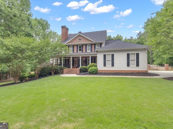 295 Postwood Dr, Fayetteville, GA 30215