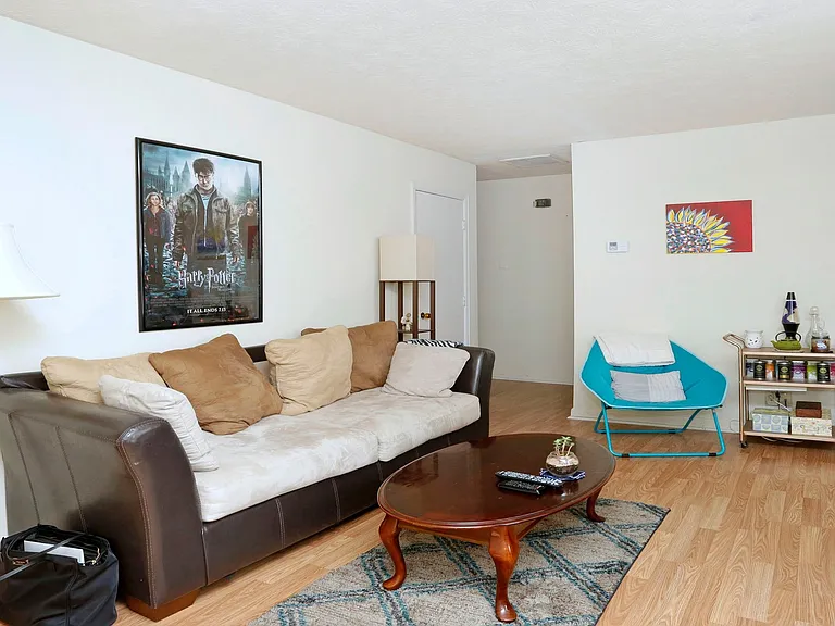 1340 Royalty Ct — Photo 3