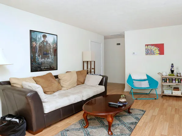 1340 Royalty Court, 1340 Royalty Ct #1B-1Ba-670Sqft, Lexington, KY 40504