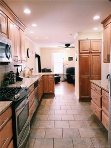 82 Bishop St, New Haven, CT, 06511