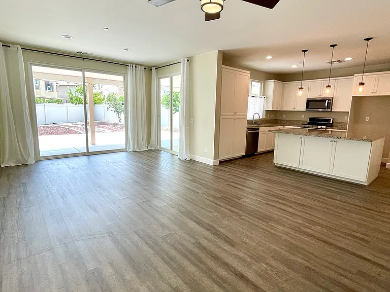 30589 Ticonderoga Ct — Photo 6