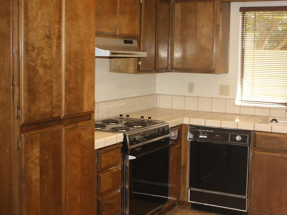 2nd image of 1812 Cape Cod Cir