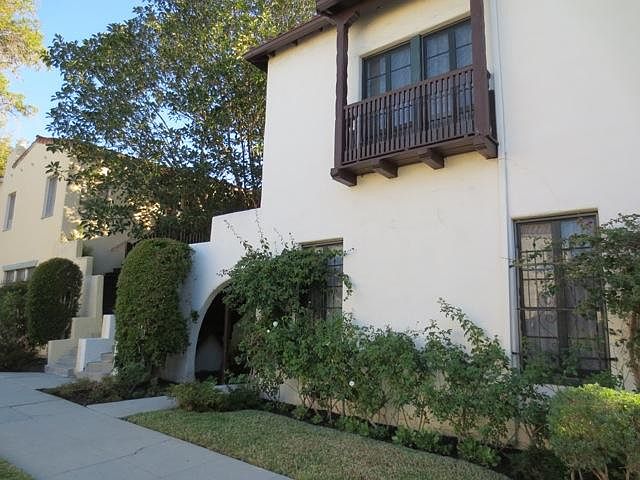 1st image of 626 N Windsor Blvd