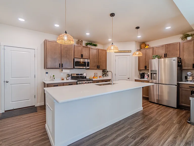 5173 Roundhouse Dr — Photo 7