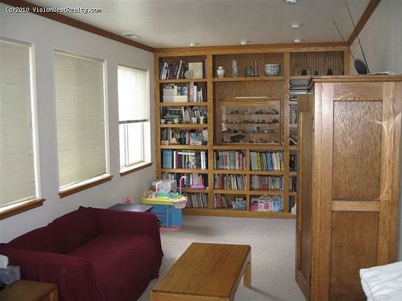 4th image of 1651 Lahontan Ave