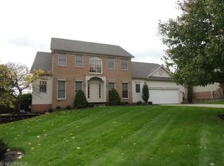 2556 Aylesbury St NW, North Canton, OH 44720