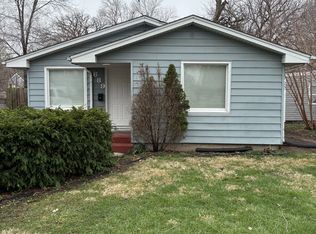 689 Country Club Dr, Kankakee, IL 60901