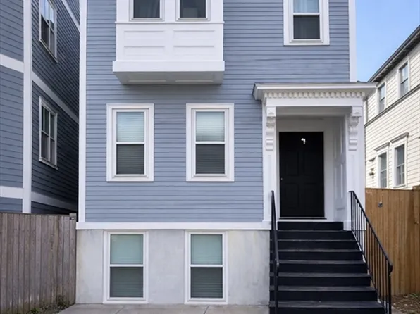 139 W 6th St #1, South Boston, MA 02127