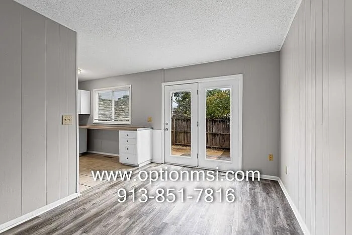 2 bed, 1.5 bath, 1200 sqft, $1,295 — Photo 2
