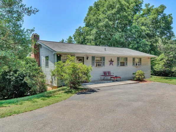 591 Brookwood Rd, Wirtz, VA 24184