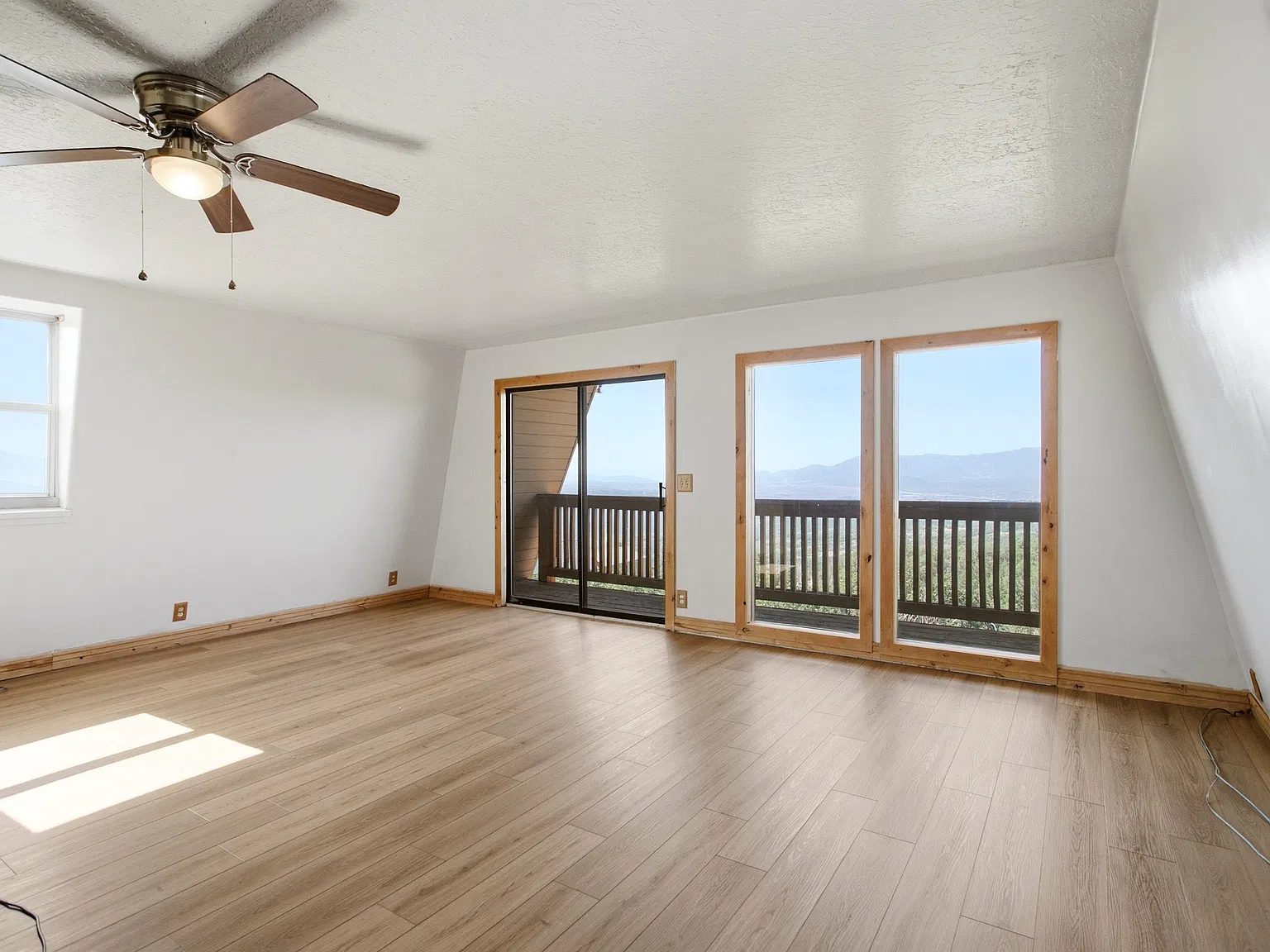 4 bed, 2970 sqft, $3,700 — Photo 4