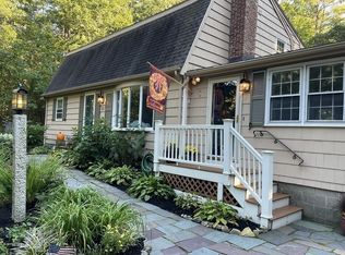 53 Searle St, Georgetown, MA 01833