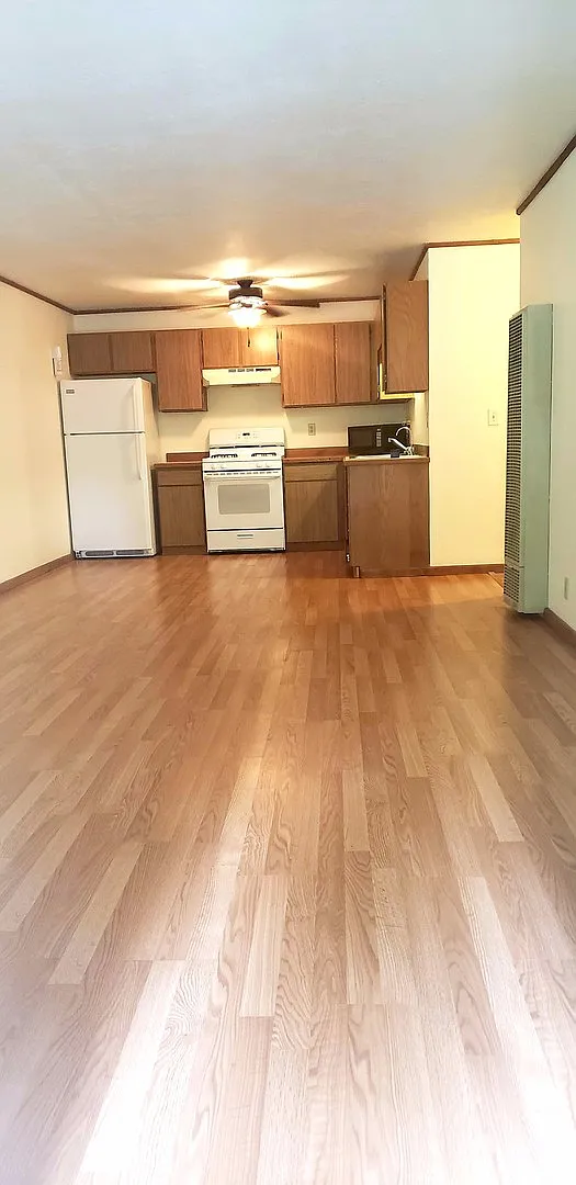 1 Bedroom Unit in the Trees — Photo 3