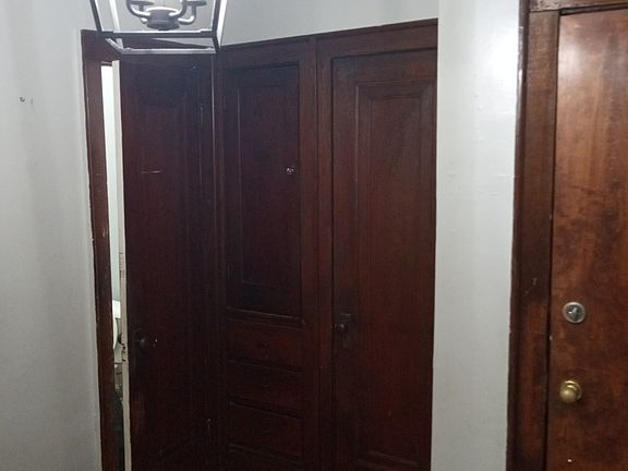 4th image of 1670 Lauderdale Ave APT 4