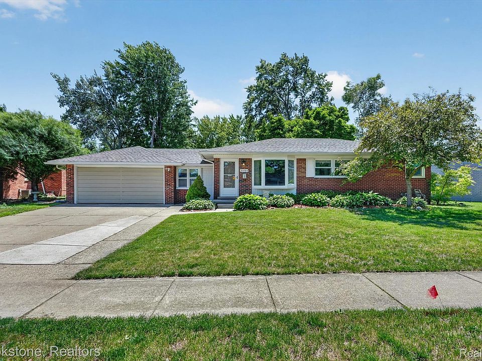 1st image of 23784 Linne St