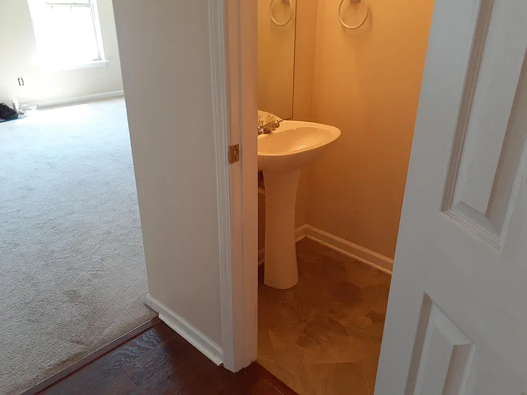 113 Madison Pl — Photo 9