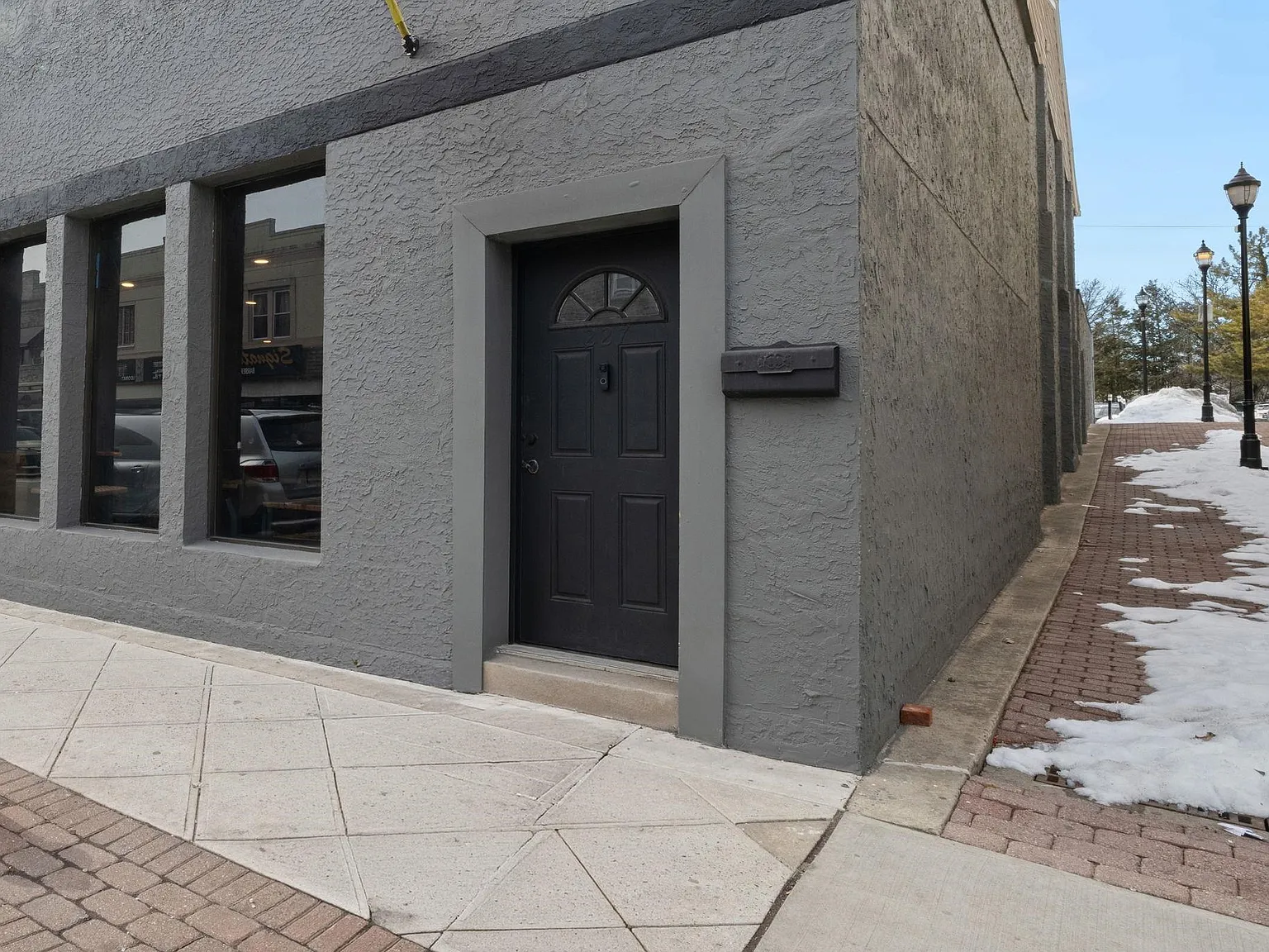 3 bed, 2.0 bath, 1300 sqft, $3,150 — Photo 1