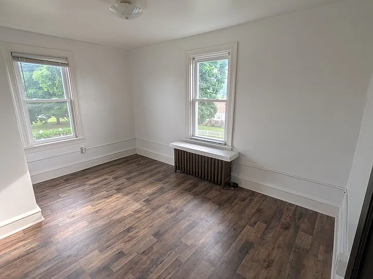 1413 Lacrosse Ave — Photo 4