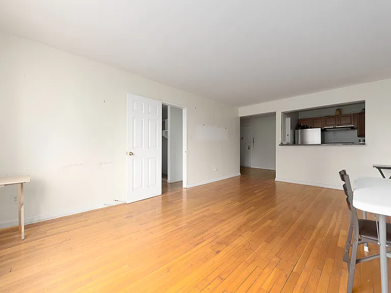 330 Lenox Rd #7D — Photo 4