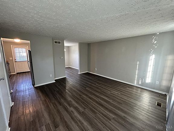 4th image of 1366 Red Bud Ln