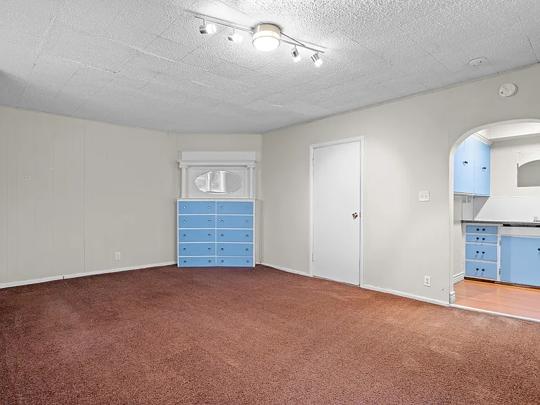 490 N Water Ave #2 — Photo 11