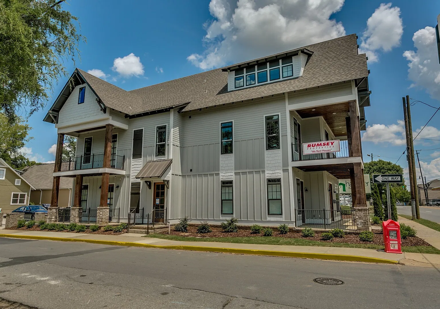 1418 University Boulevard — Photo 3