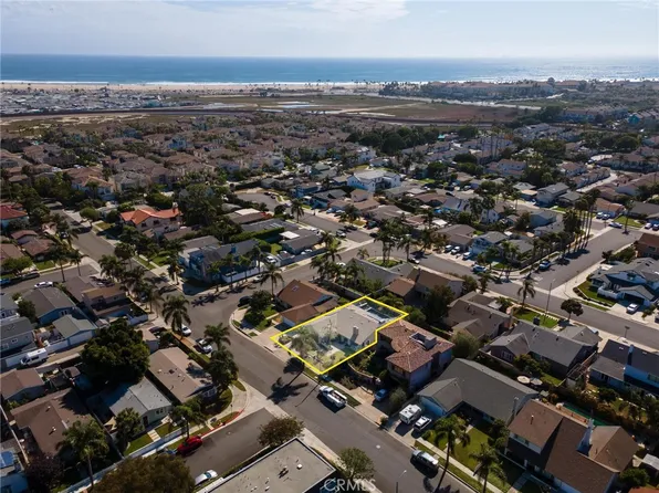 21241 Lochlea Ln, Huntington Beach, CA 92646