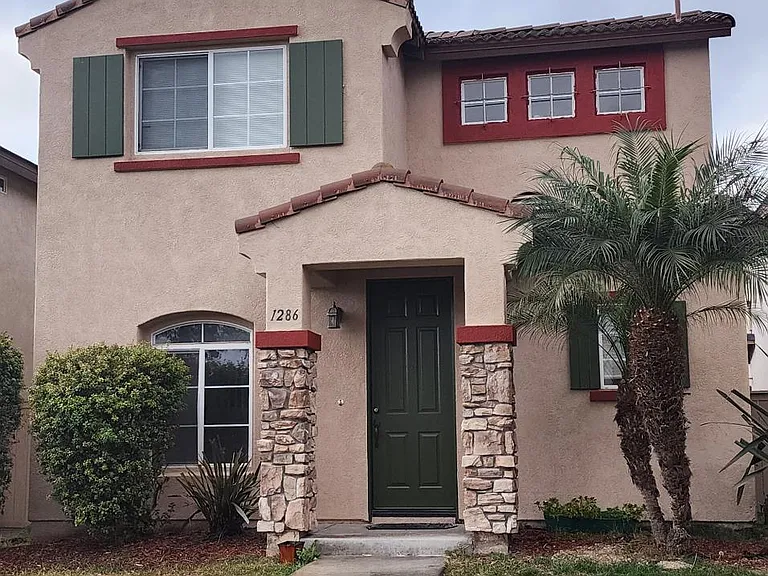 1286 Jamestown Dr — Photo 5