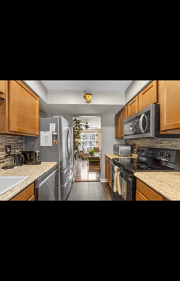 539 Congressional Dr — Photo 1