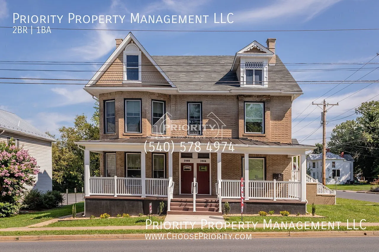 398 E Market St — Photo 1
