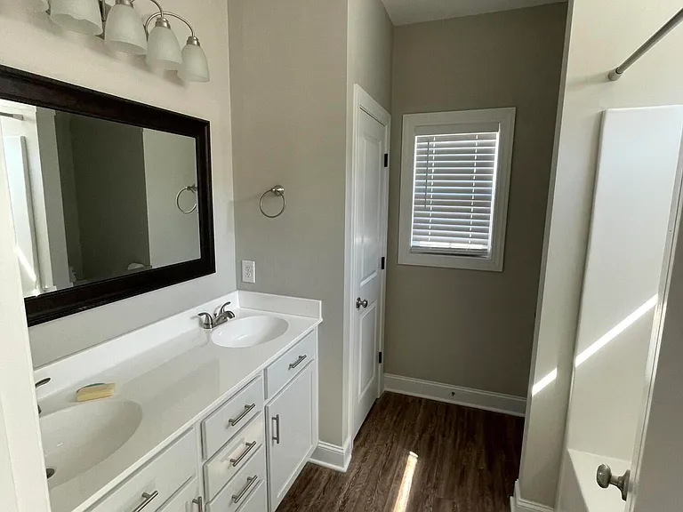3909 Pensacola Dr — Photo 5