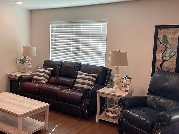 3rd image of 126 Cedar Ridge Blvd