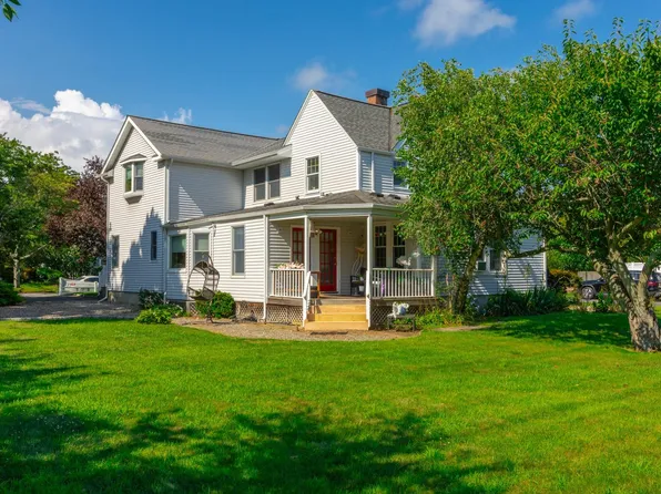 8 Regent Street, Babylon, NY 11702