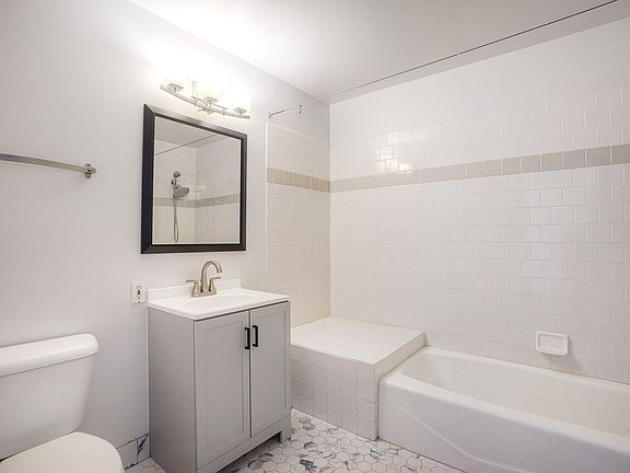4th image of 3940 7th Ave Unit 205