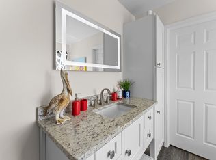 115 Grand View Dr #1, Hampton, VA 23664