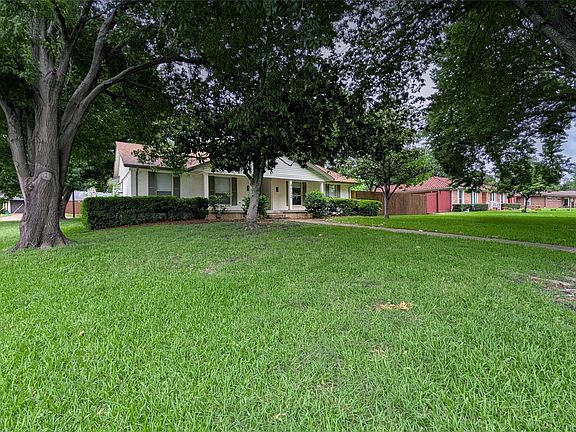 3rd image of 4553 Ivy Dr