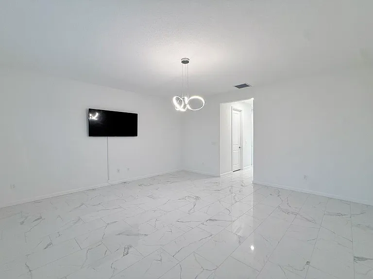 10710 SW Hensley St — Photo 15