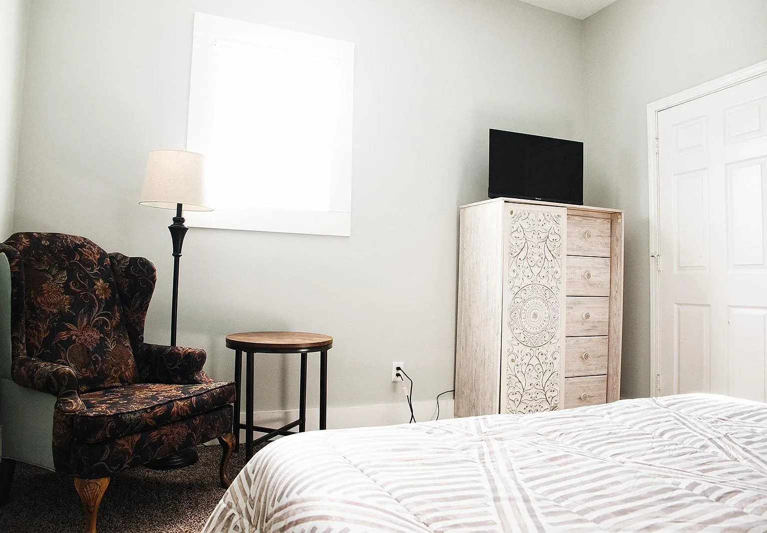 4 bed, 2.5 bath, 2143 sqft, $910 — Photo 1